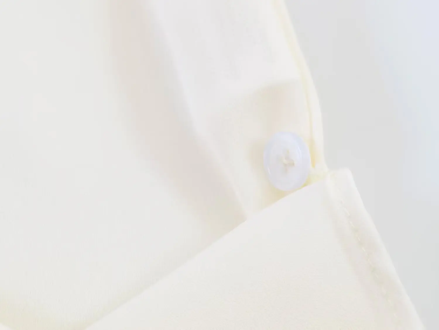 2026 Spring New Women's White Long Sleeve Shirt French Elegant Draped Minimalist Blouse Office Work Commute Tops Lady thumbnail 4