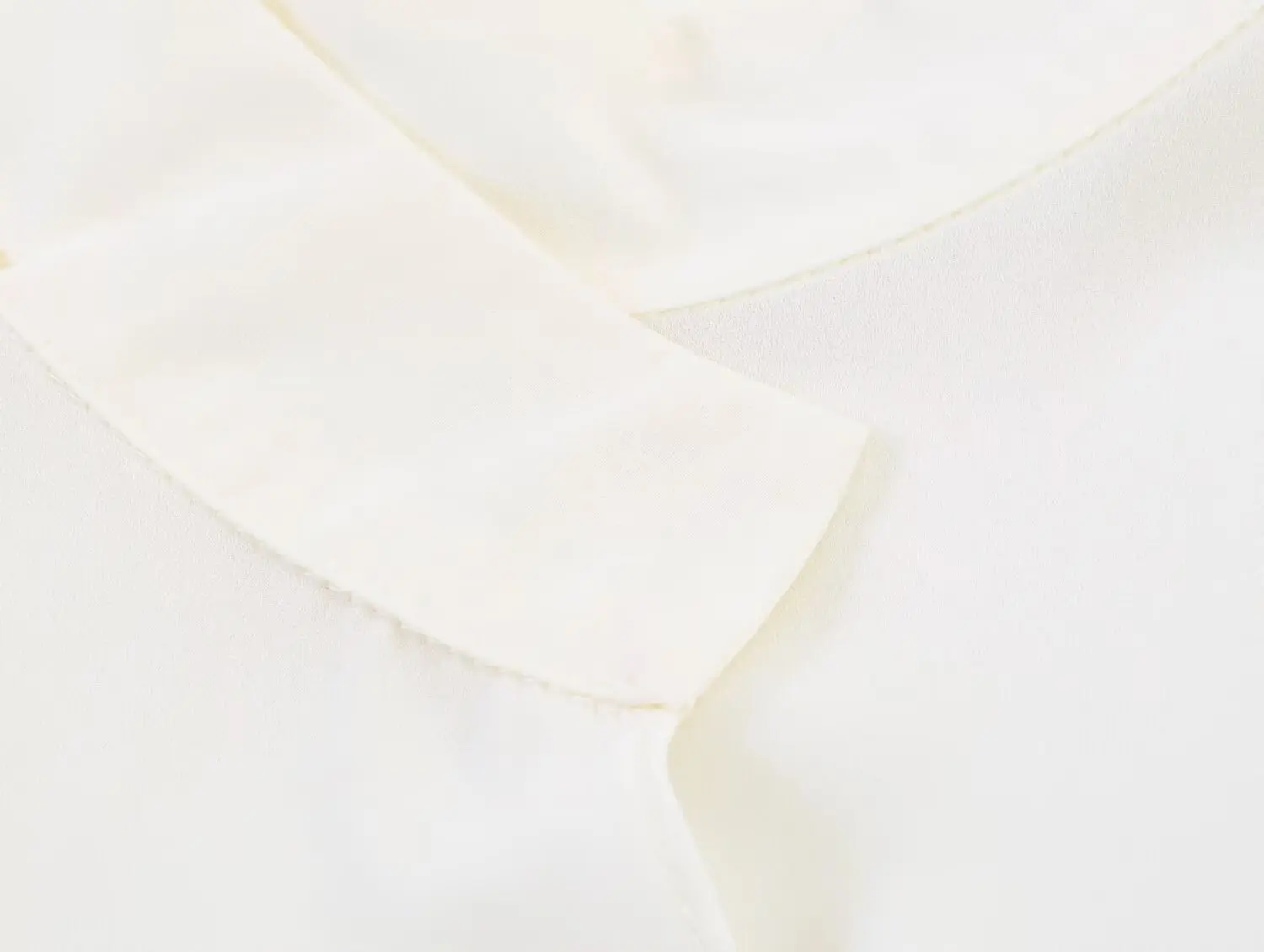 2026 Spring New Women's White Long Sleeve Shirt French Elegant Draped Minimalist Blouse Office Work Commute Tops Lady thumbnail 6