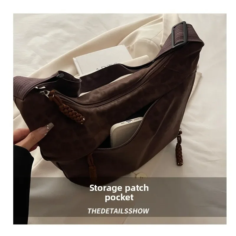 Leopard Print Suede Women's Shoulder Messenger Bag 2026 Large Capacity Casual Dumpling Bag for Commuter Versatile thumbnail 5
