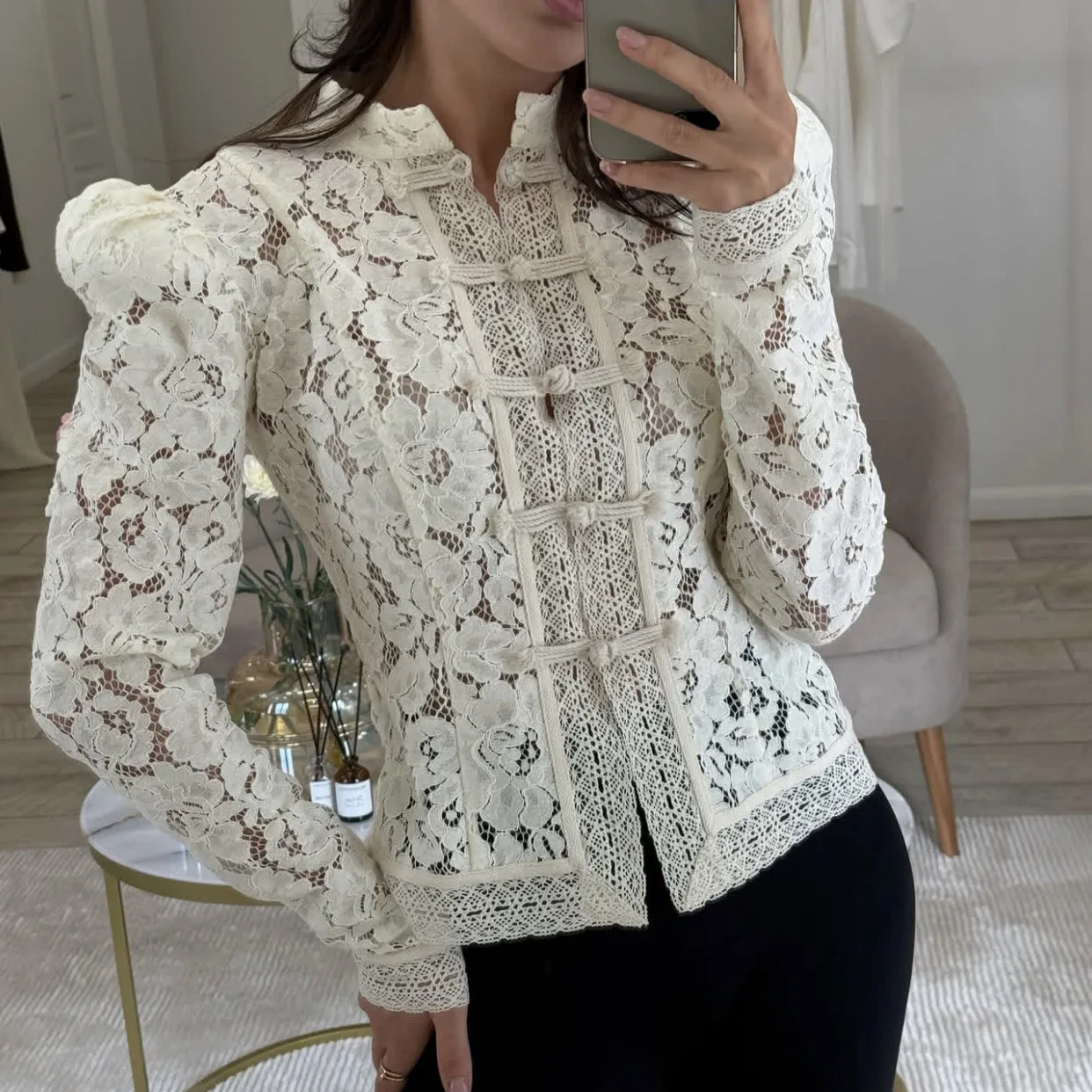 Summer new hot selling European and American fashionable temperament commuting lace hook flower stand collar slim design shirt f thumbnail 3