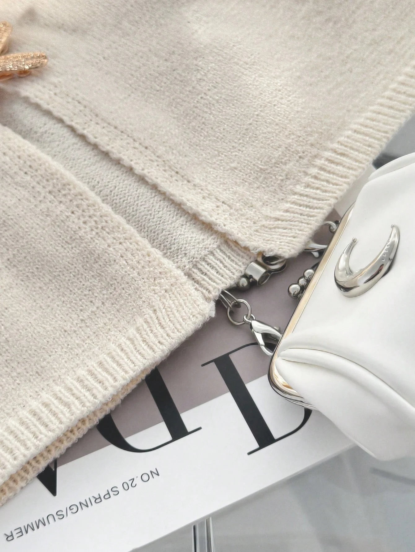 Women's Knitted Vest Cardigan Deep V-Neck Sleeveless La Gran Style Suitable for Women's Daily And Casual Wear thumbnail 6