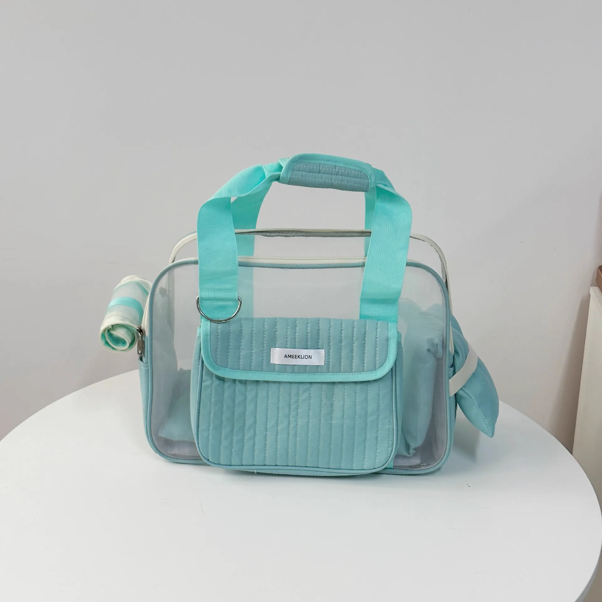 New Ins Style Pet Carrier for Small Dogs Cats Fashion Breathable Handheld Portable Travel Bag Dog Carrier thumbnail 4