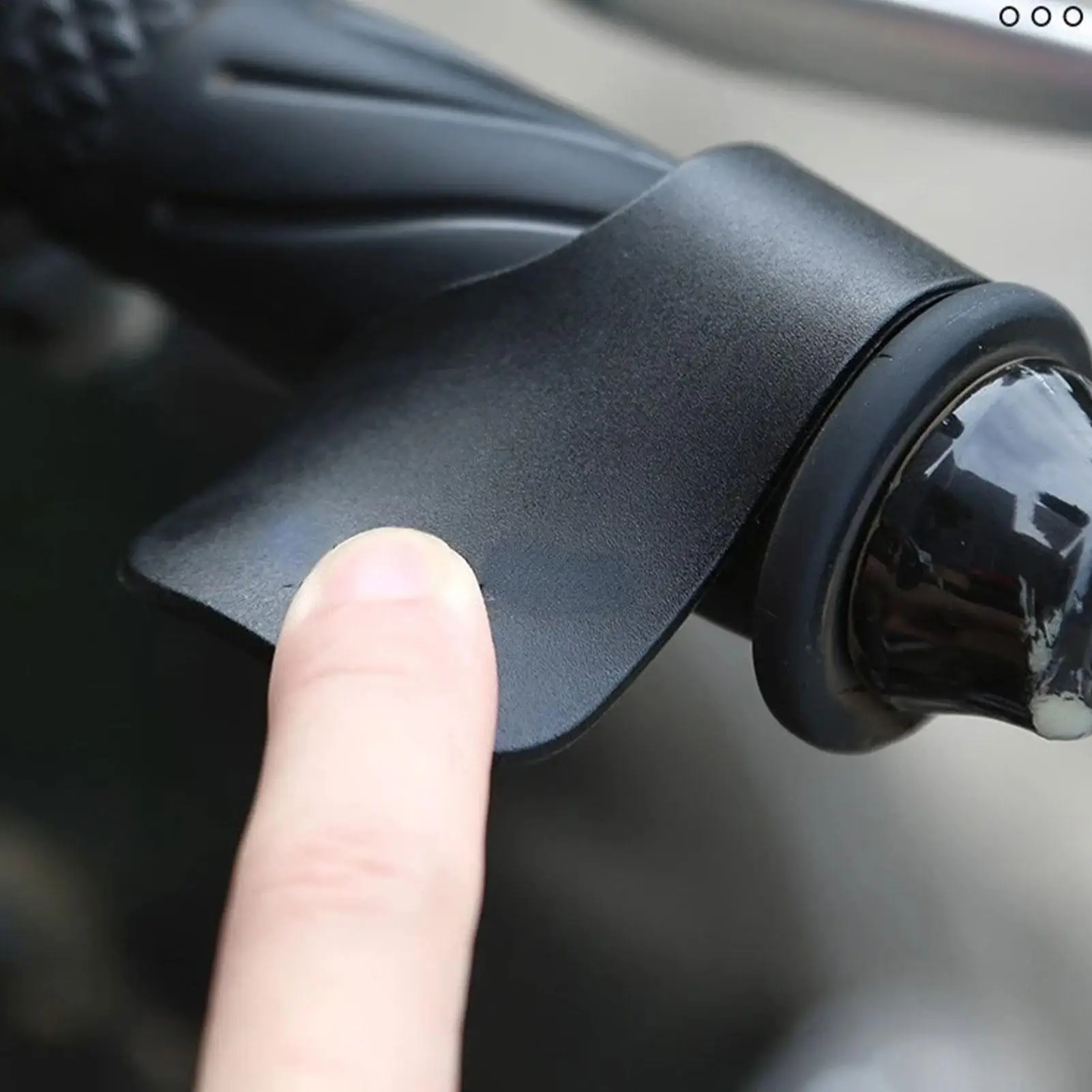 Throttle Assist Motorcycle Grips Throttle Booster Assist Wrist Rest Control Handlebar Grip General For Electric vehicle tricycle thumbnail 3