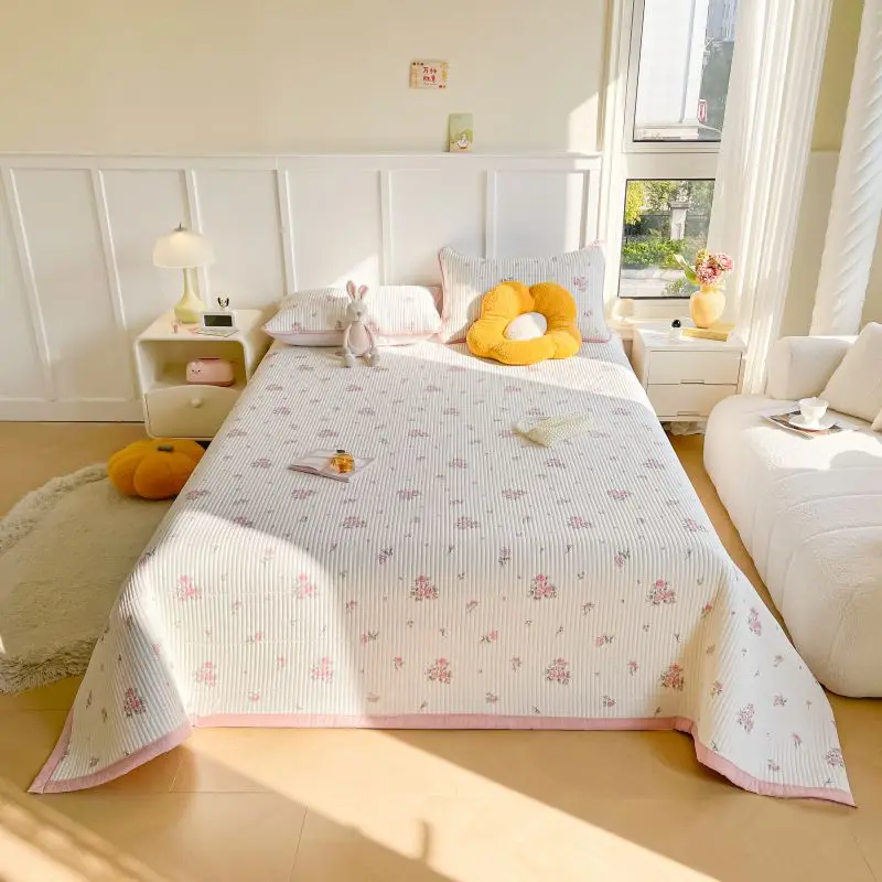 Soft Comfortable Summer Bedspread Versatile Coverlets Quilt Skin-friendly Breathable Quilted Bedsheet Thicken Durable Bed Cover thumbnail 2