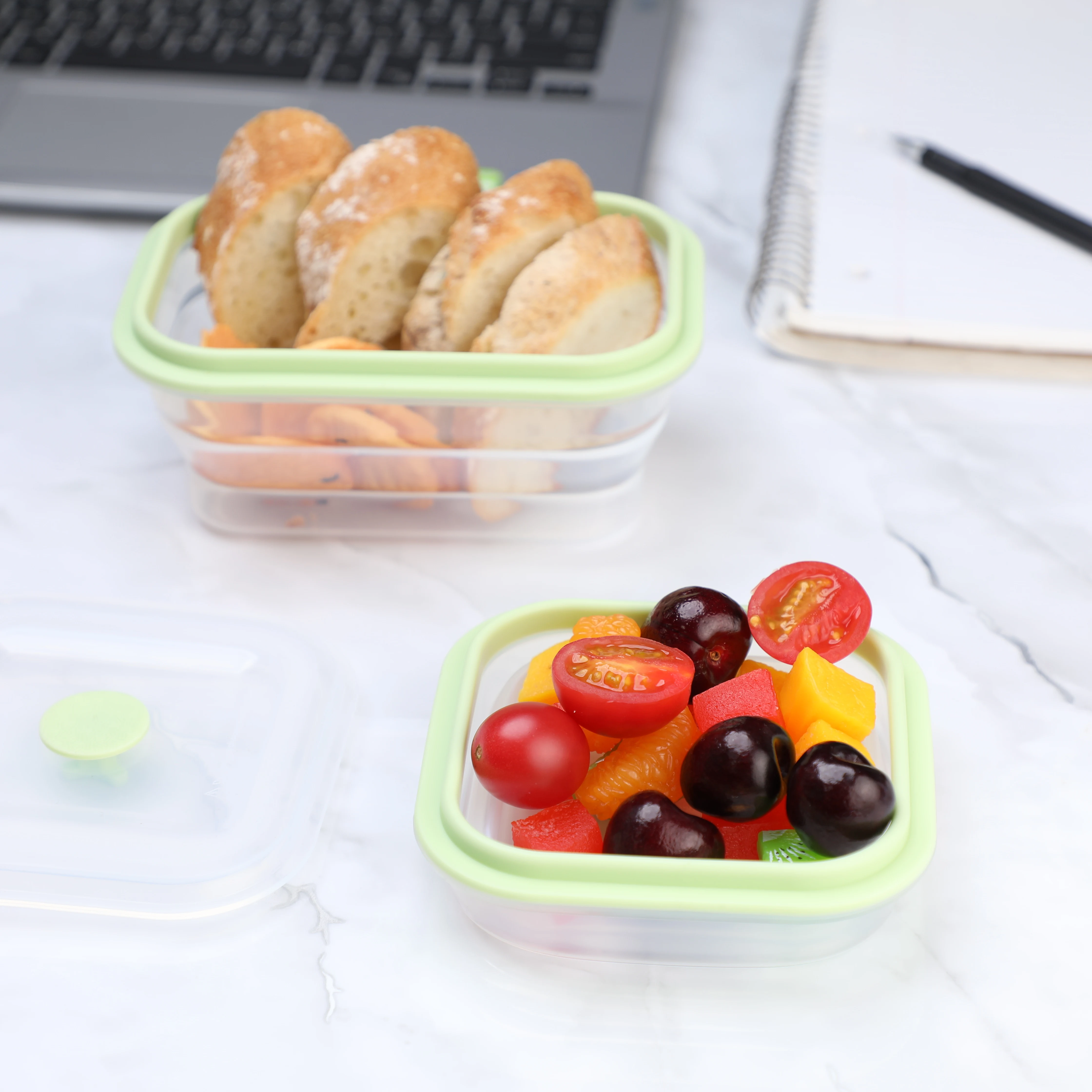 Silicone Snack Containers for Kids Food Containers with Lids, Fruit Container for Lunch, Foldable Lunch Container for Kids
