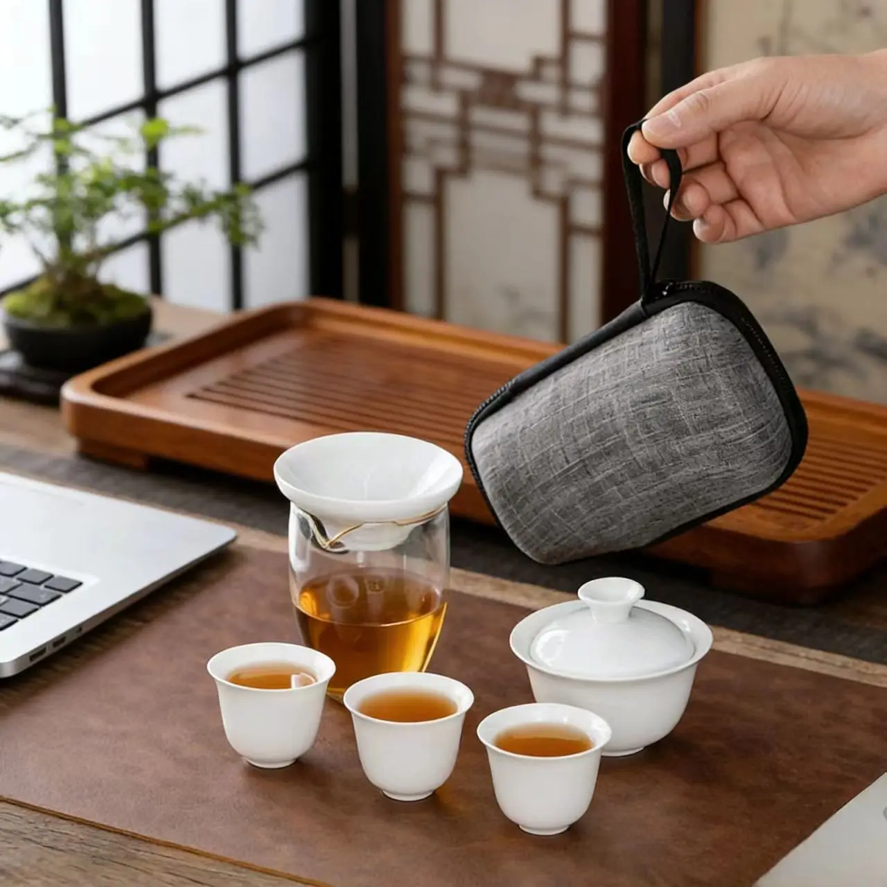 White Porcelain Sancai Gaiwan Travel Kung Fu Tea Set, Portable Quick Cup with Glass Teacup, Minimalist Tea Kit with Storage Bag thumbnail 4