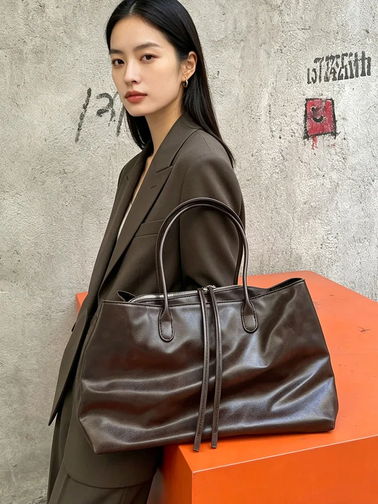 Handheld Travel Bag for Women 2026 New Korean Style Casual Tote Bag Large Capacity Messenger Bag Luggage Bag Underarm Bag thumbnail 5