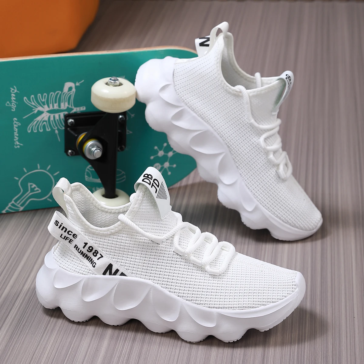 Men's Large Size Outdoor Hiking And Running Shoes Comfortable Casual Versatile Fashionable Sports Shoes for Couples Training thumbnail 3