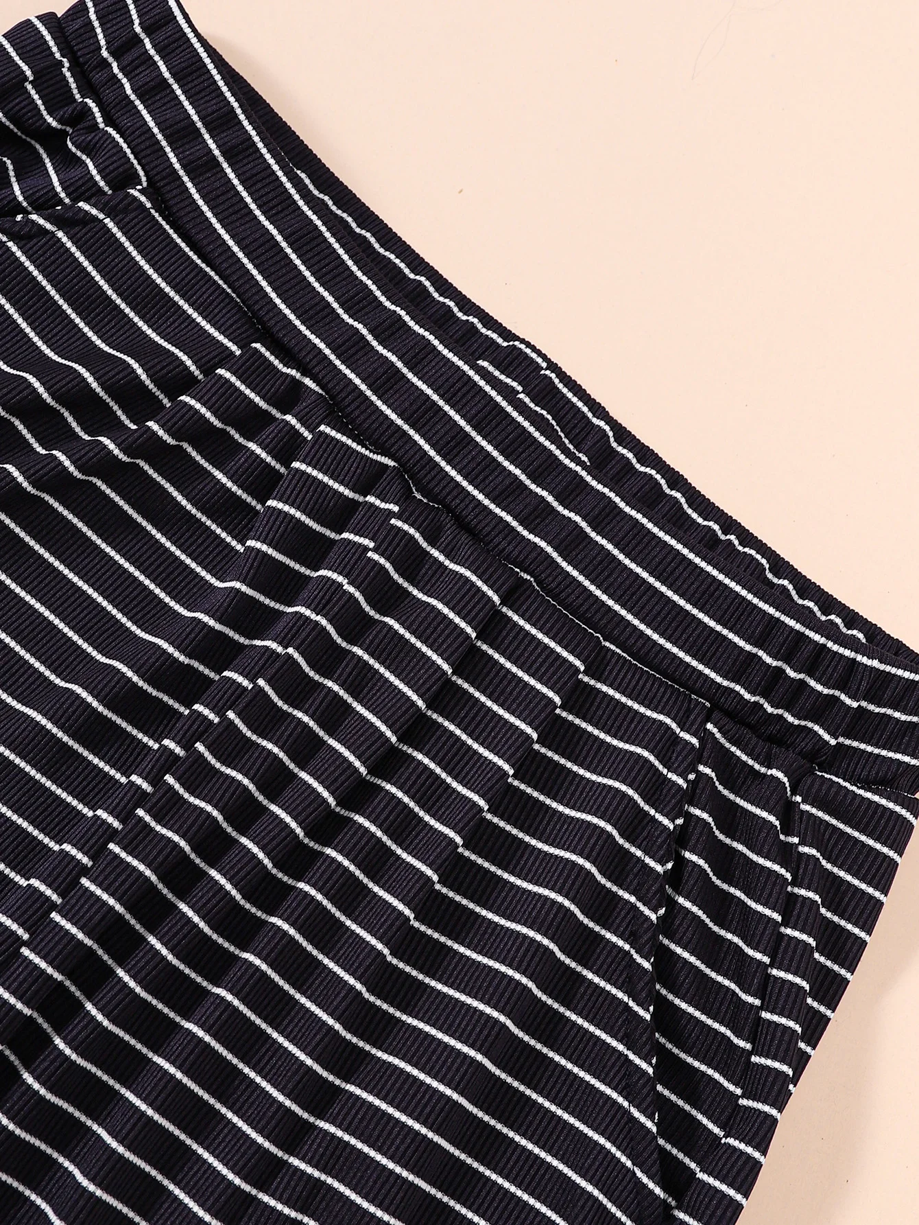 Summer Children's Two-Piece Set Striped Sleeveless Vest And Trousers Casual Comfortable Sporty Outfit for Girls thumbnail 3
