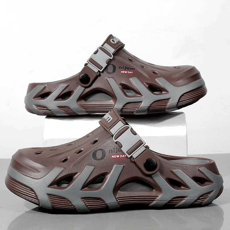 Summer Clogs For Men EVA Soft Slippers Outdoor Beach Sandals New Men Casual Garden Water Shoes Male Breathable Beach Slippers