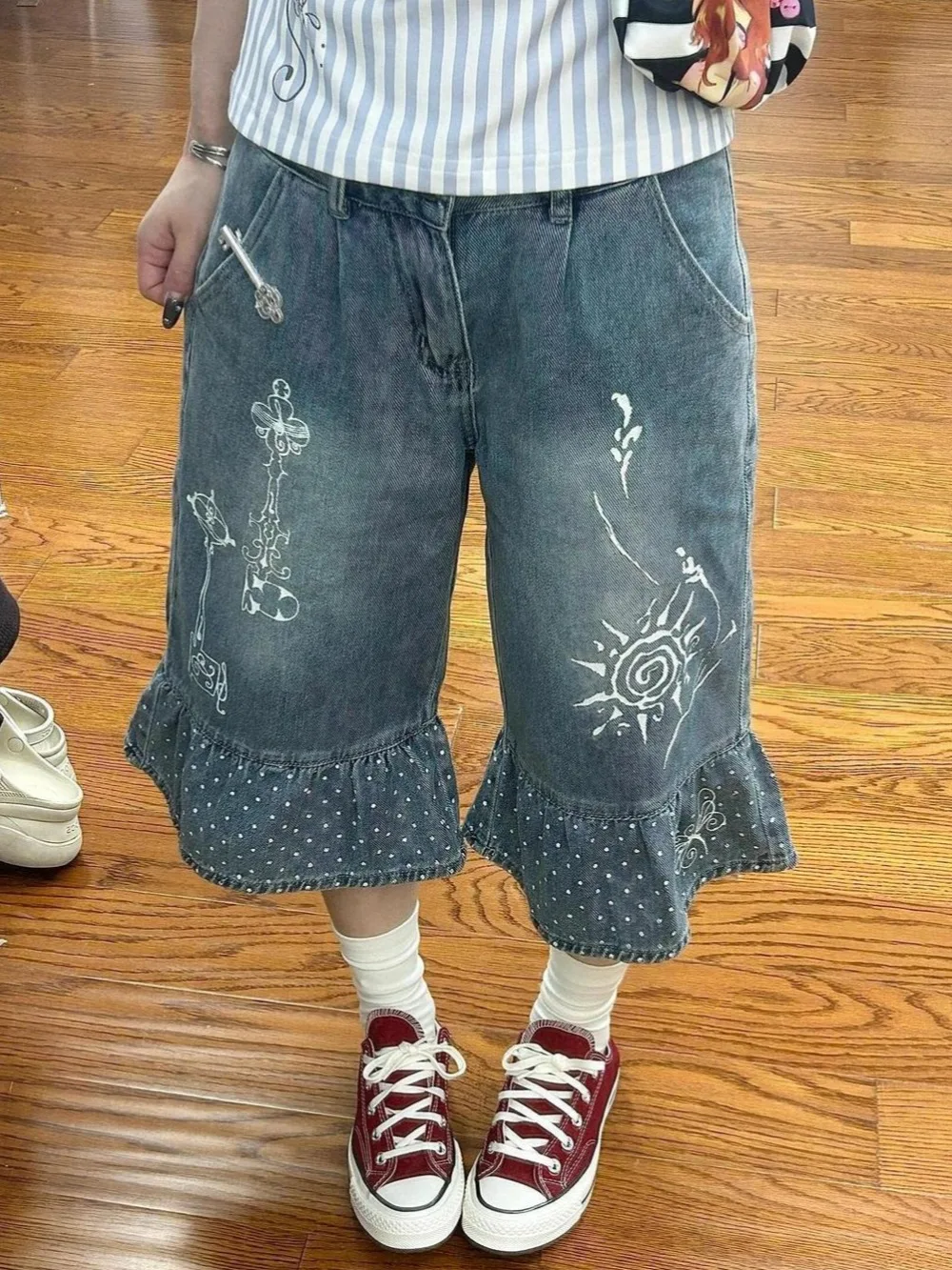 New American Retro Graffiti Print Polka Dot Ruffled Cuffed Capri Jeans Y2K Women's High-Waisted Loose Slimming Wide-Leg Shorts thumbnail 3