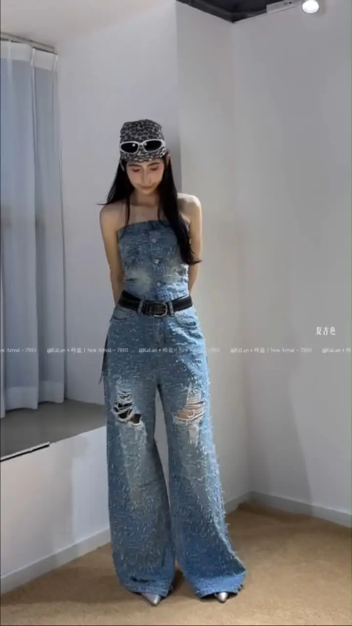 Y2K Washed Denim Two-Piece Set – Halter Corset Top & Distressed Wide Leg Jeans thumbnail 2