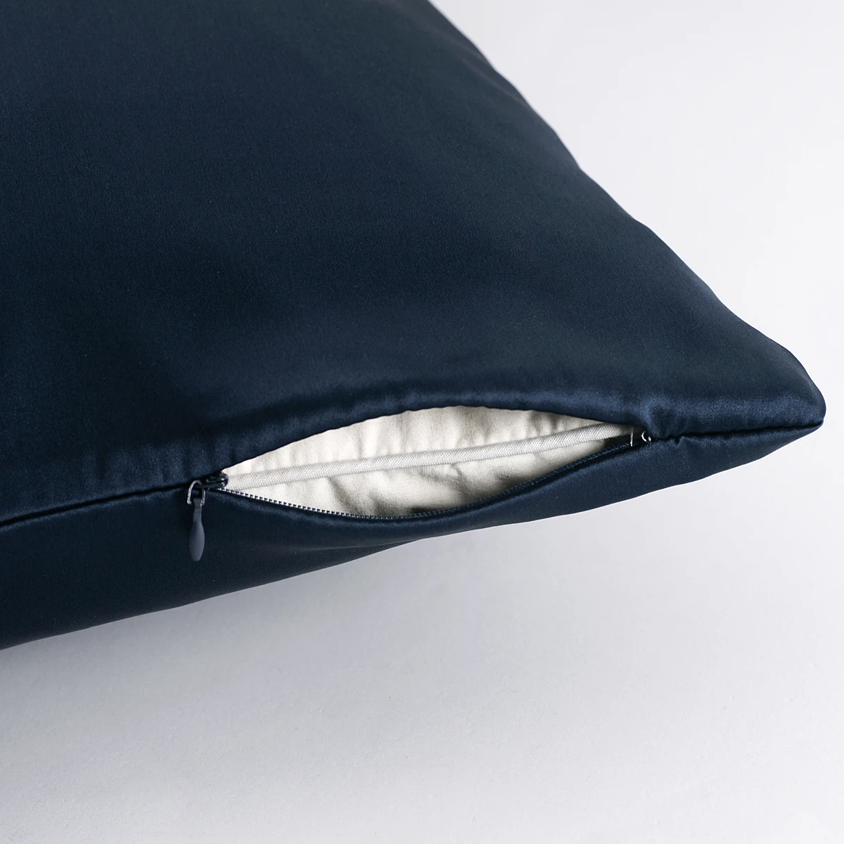 100% Pure Silk Pillowcase With Zipper Cushion Pillow Cover Solid Multicolor Many Sizes 40x40cm 80x80cm thumbnail 4