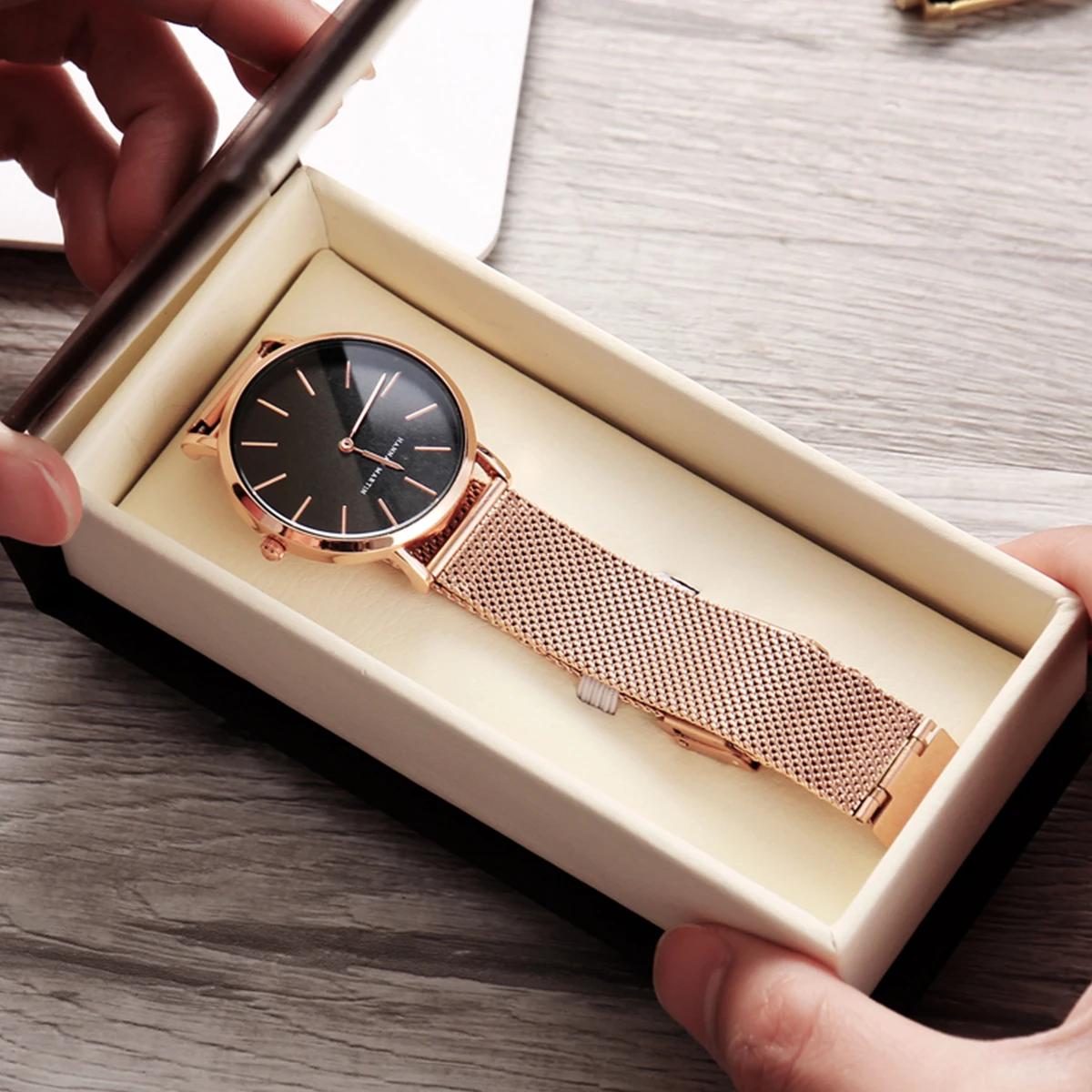 HANNAH MARTIN Brand Quality Stainless Steel Japan Quartz Movement Waterproof Women 36mm Full Rose Gold Ladies Dropshipping Watch thumbnail 3