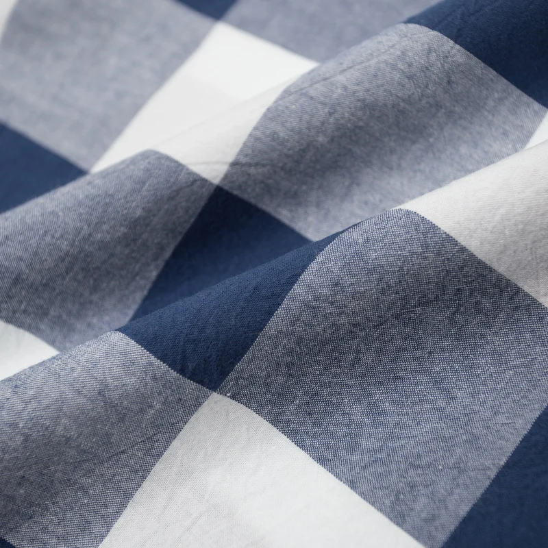 Dark blue lattice