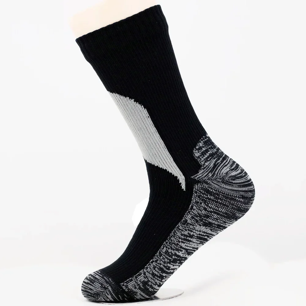 1 pair gray triangle