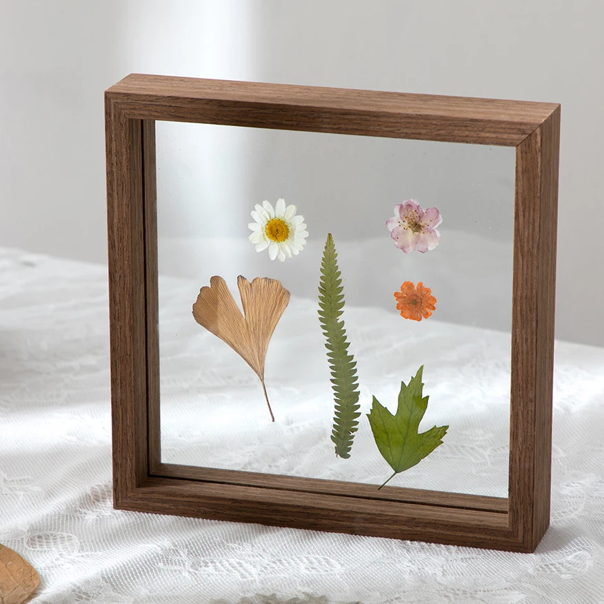 Dark photo frame