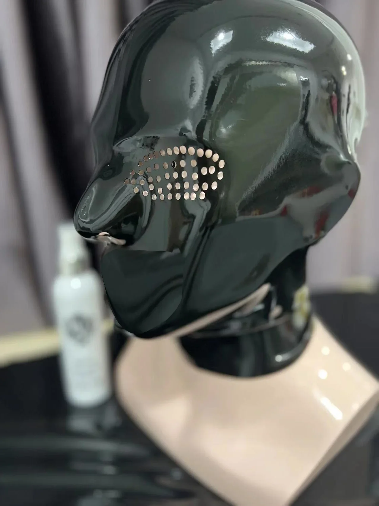 no mouth