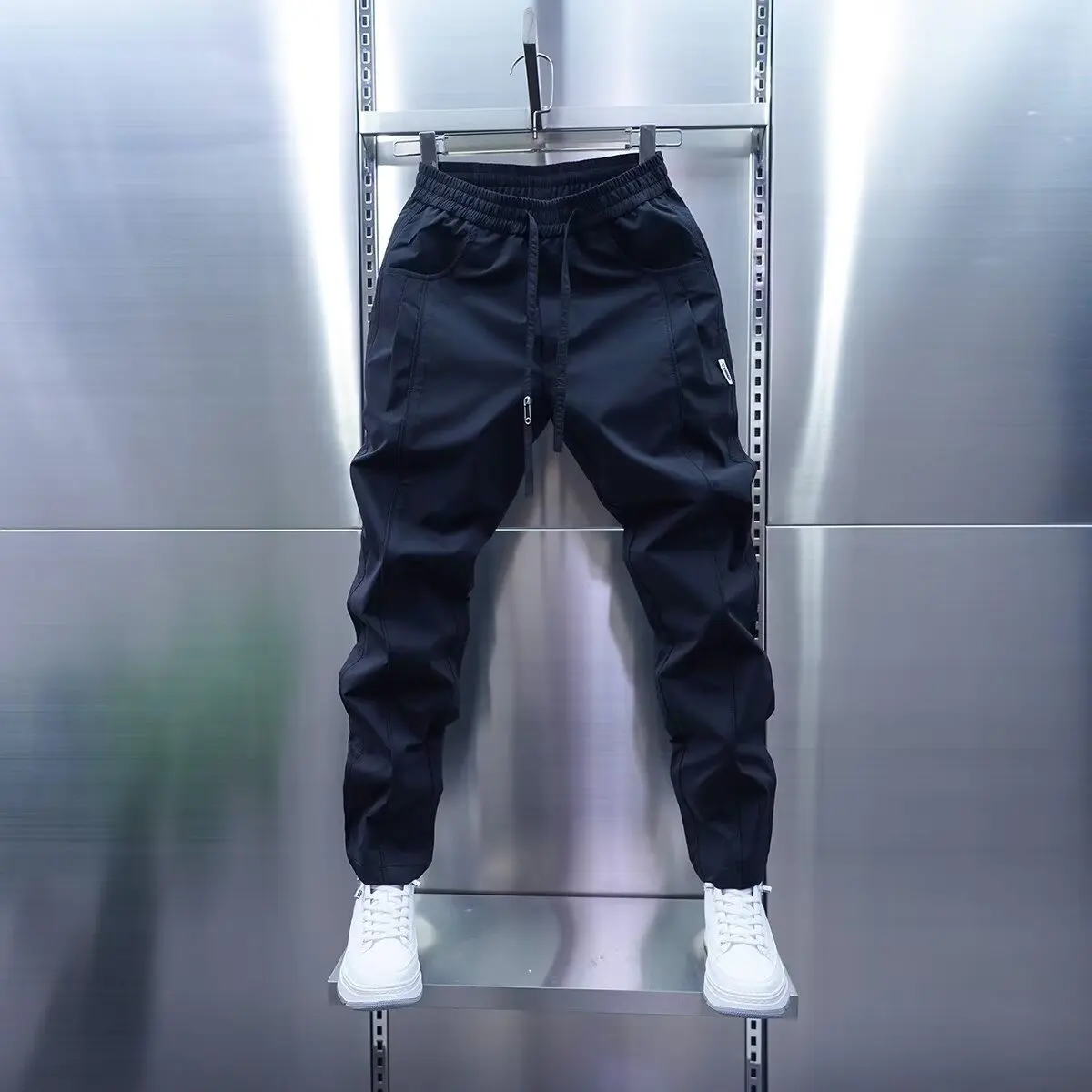 Black-565