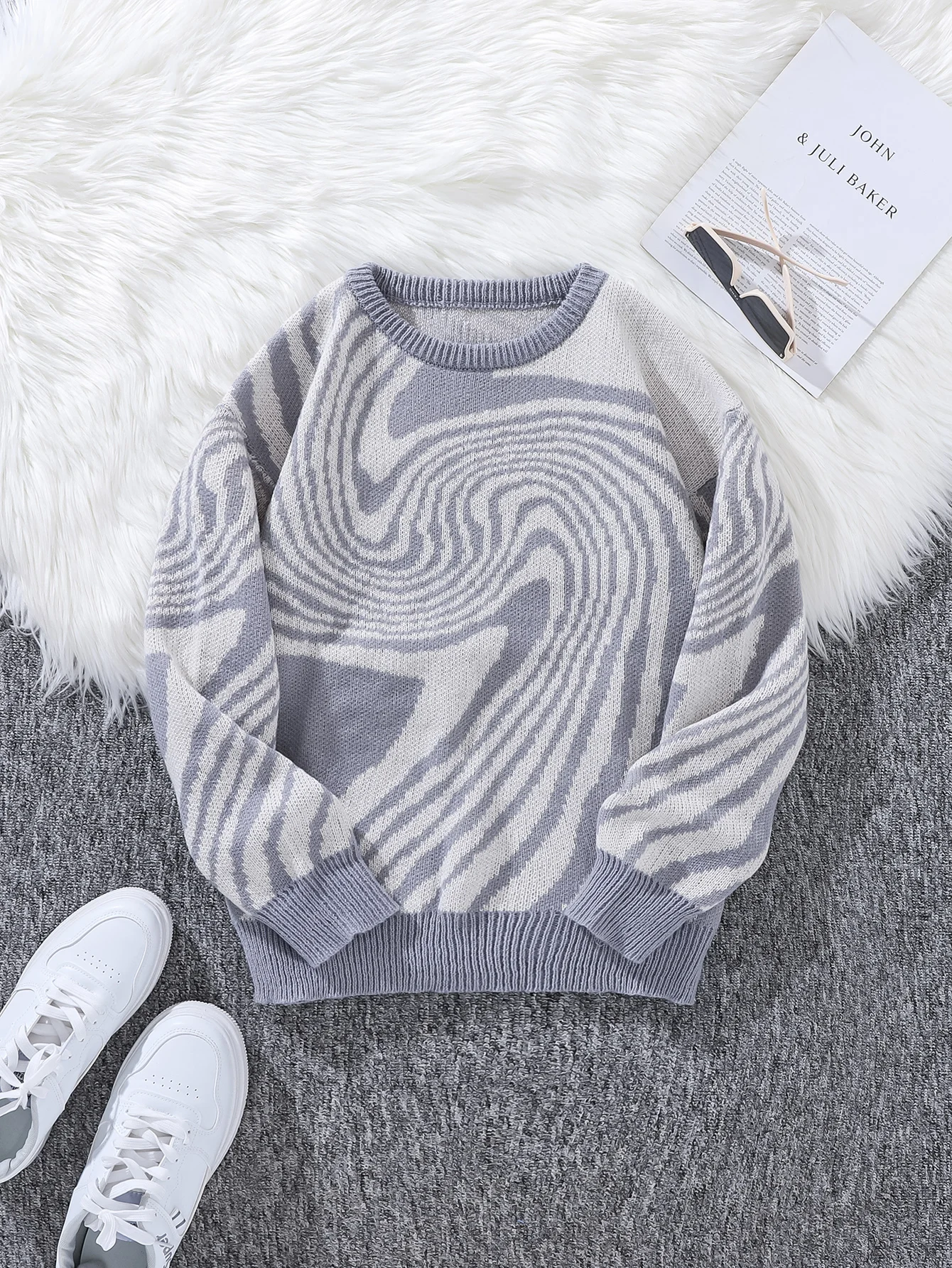 GRAY