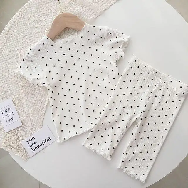 small dot white