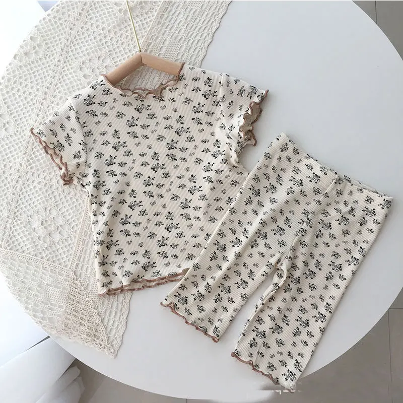 flower beige