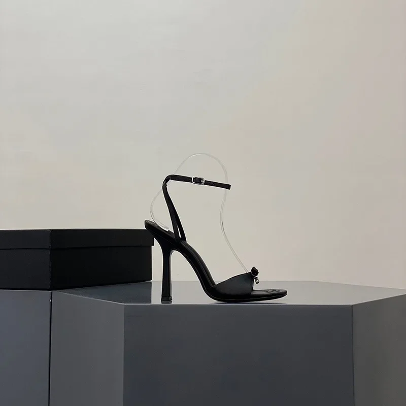 Black 9cm