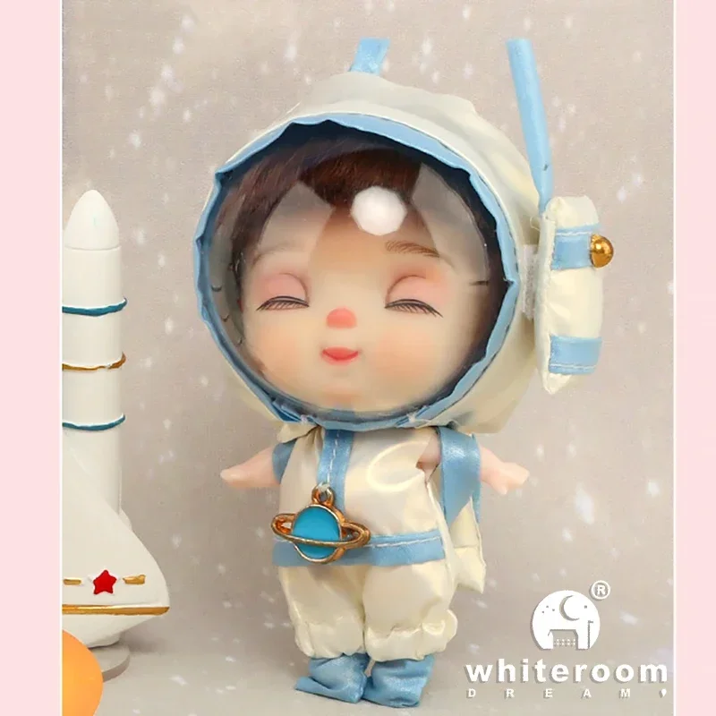 Astronaut 005 blue
