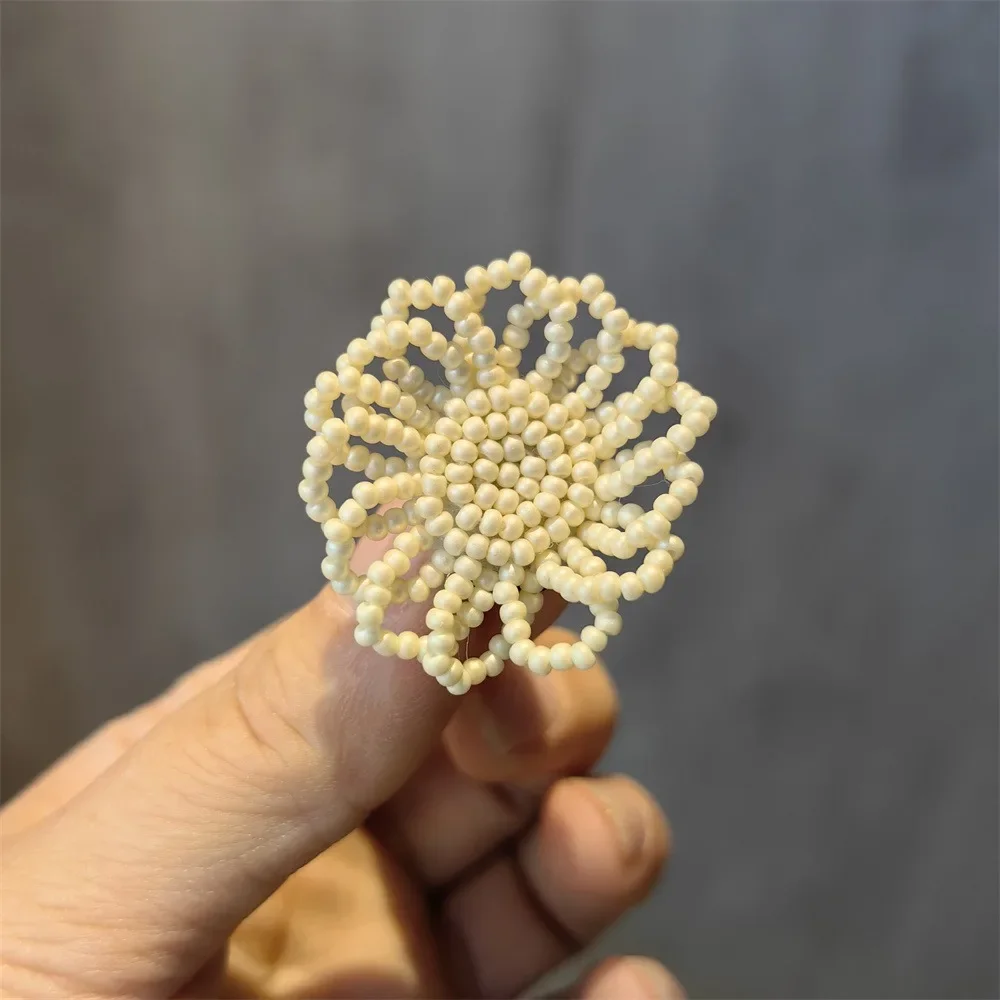 Beige Flowers