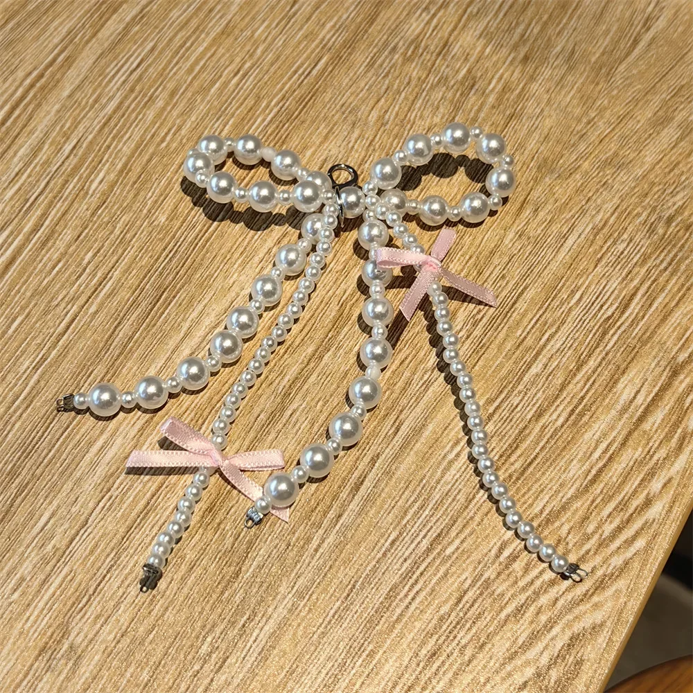 Small ribbon bow