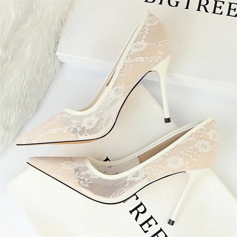1853-1 White