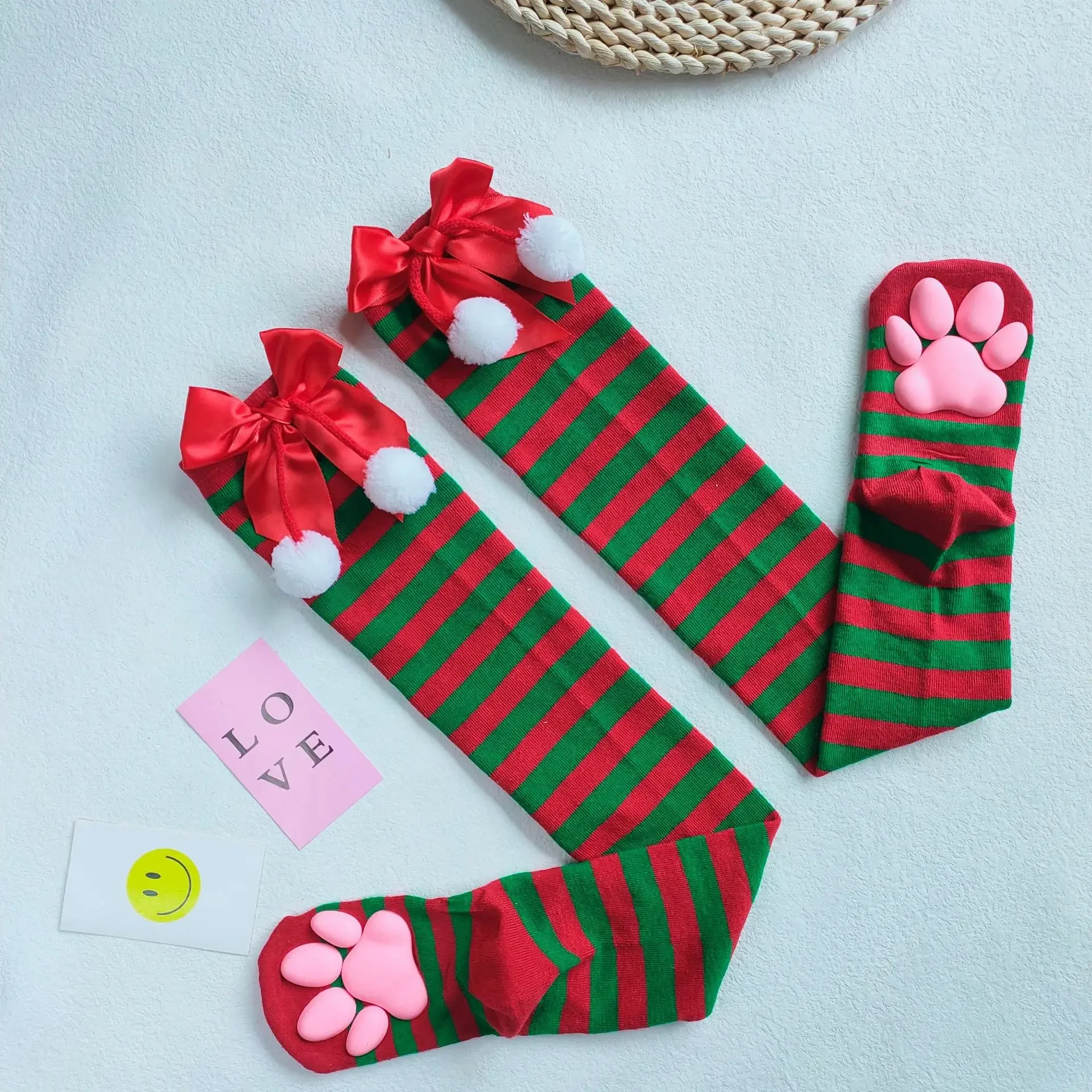 3D Green Red Bow