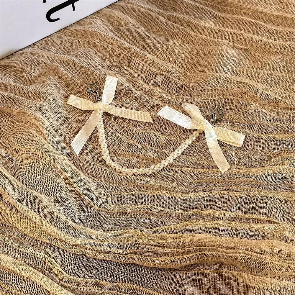 White bow chain