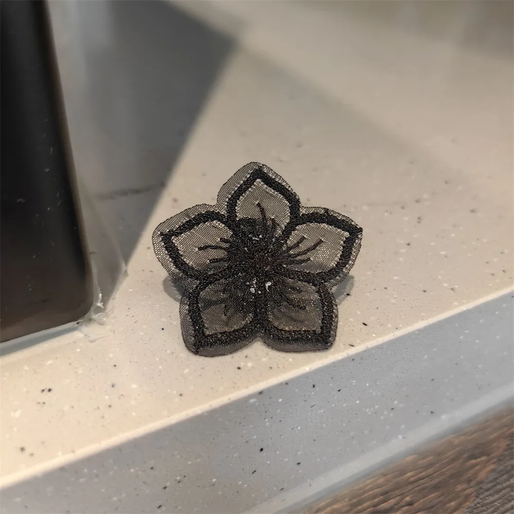 Black five flower