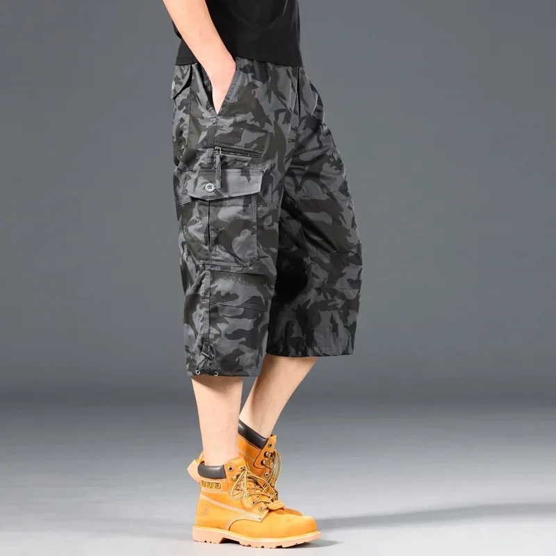 0036 cropped pants black camouflage