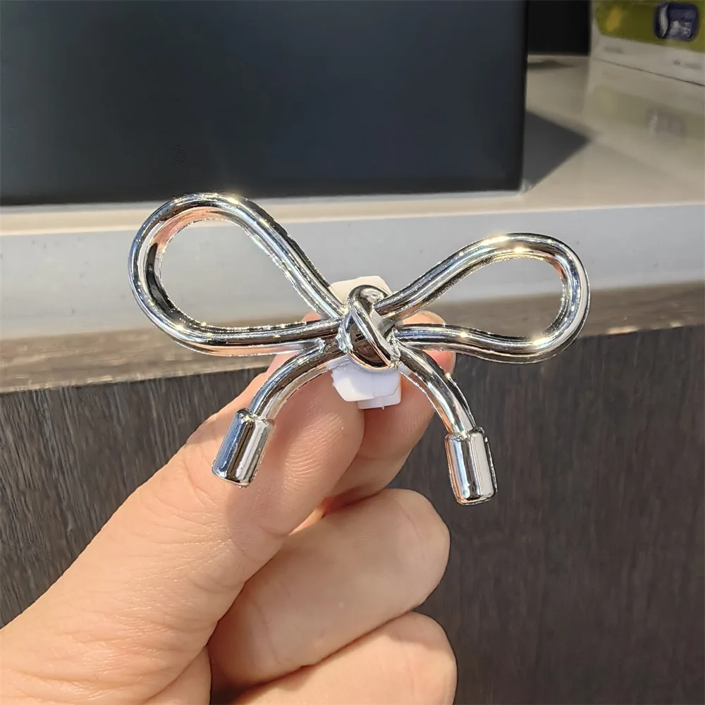 Silver hollow bow