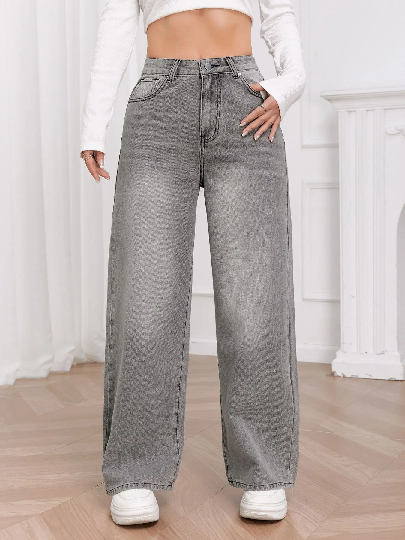 GRAY