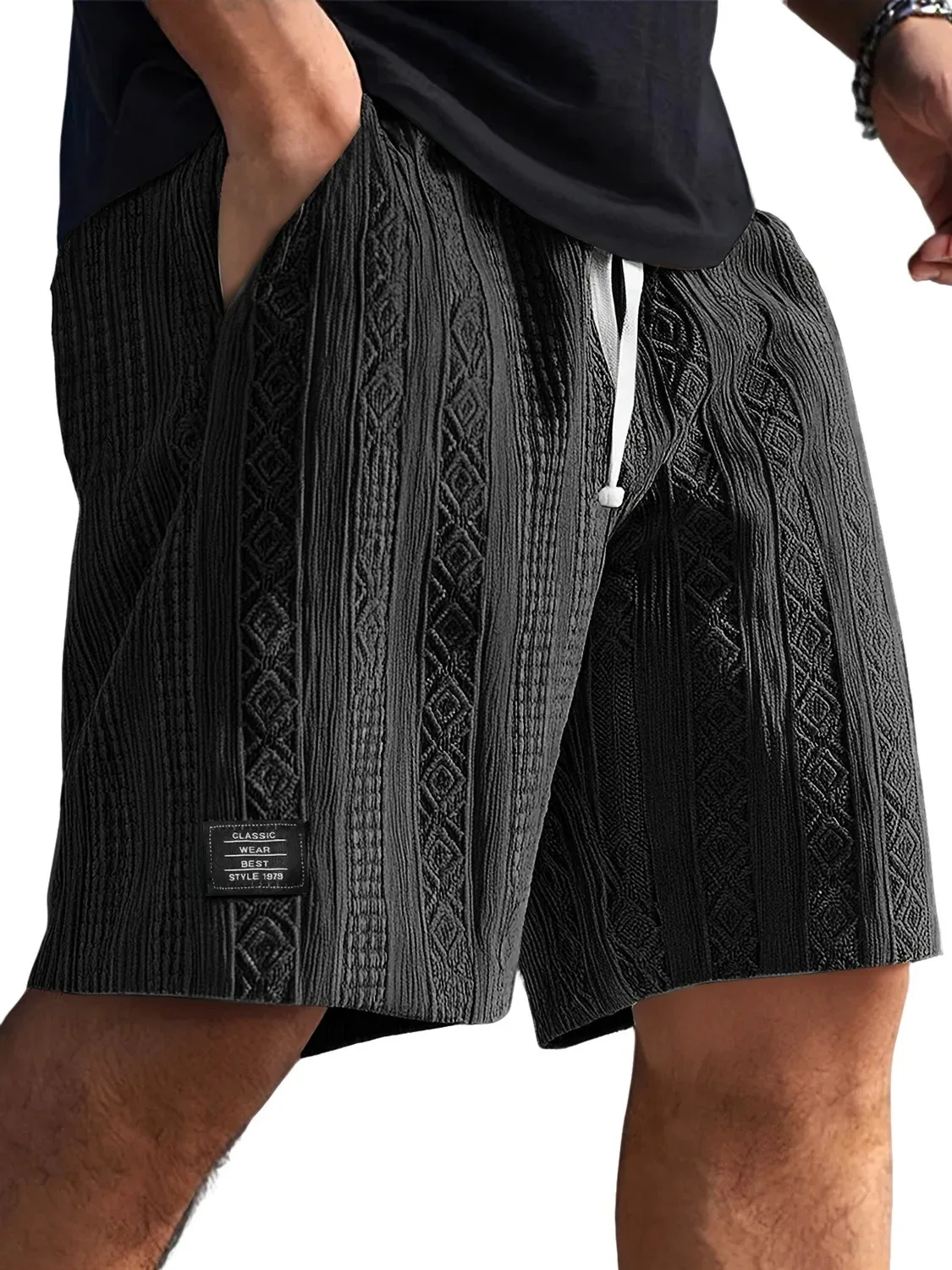 1-032 Black