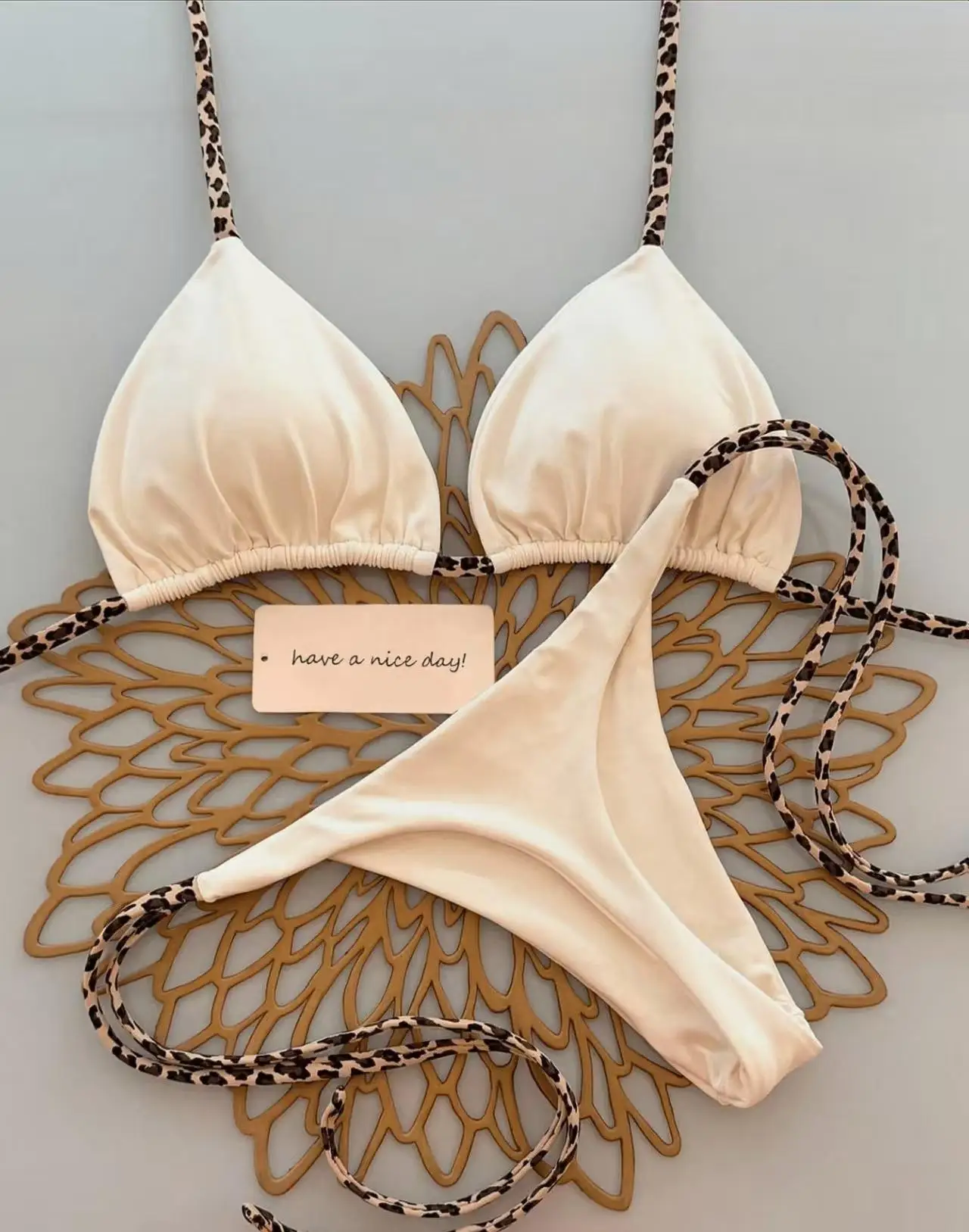 Creamy-white 26530