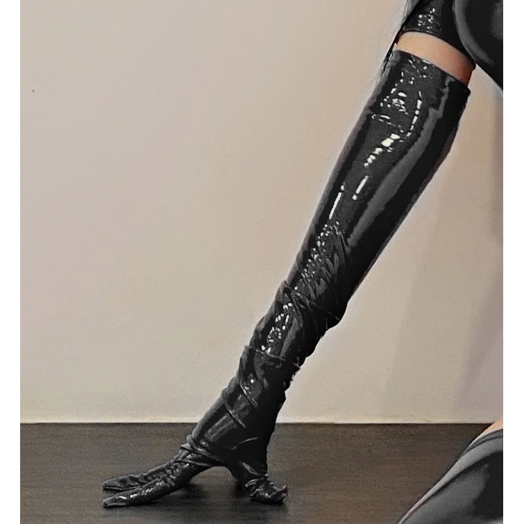 Black Gloves