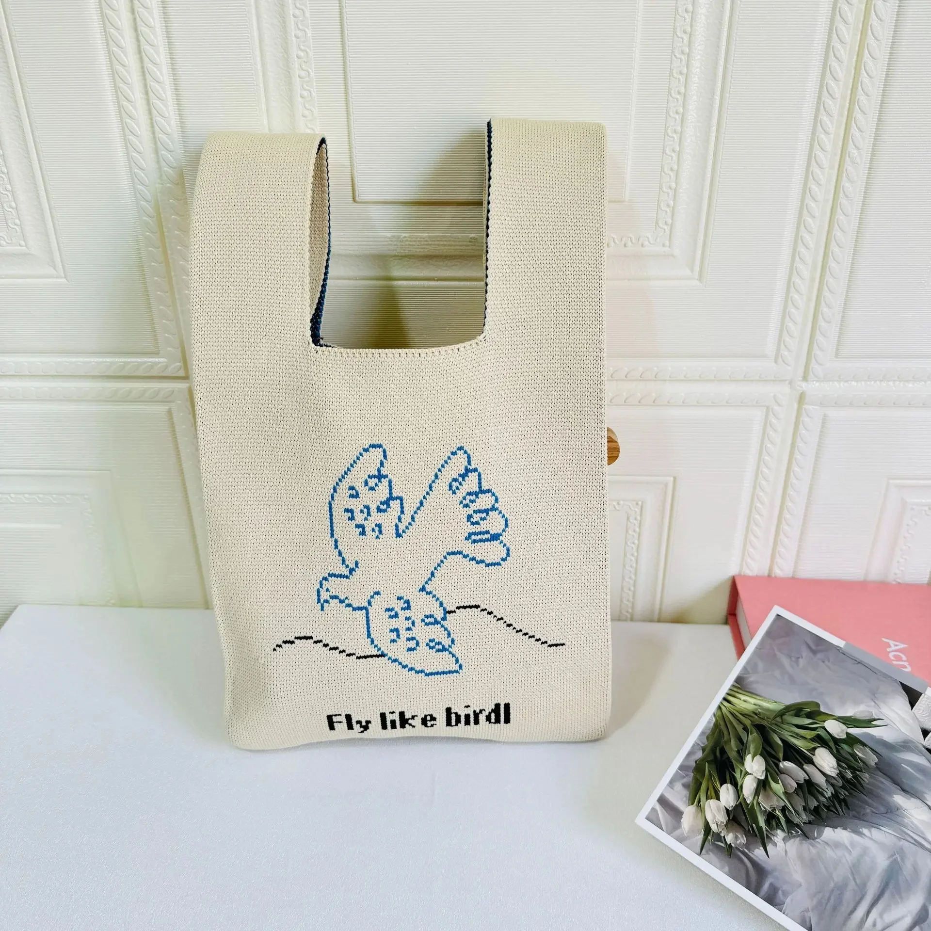 Flying Bird beige (small square bag)
