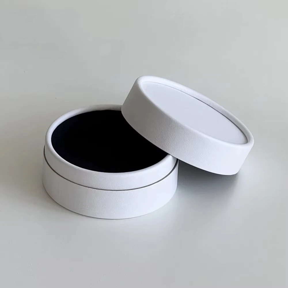 White no Logo