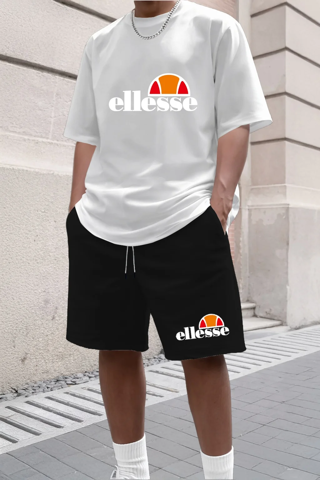 whiteblackelle