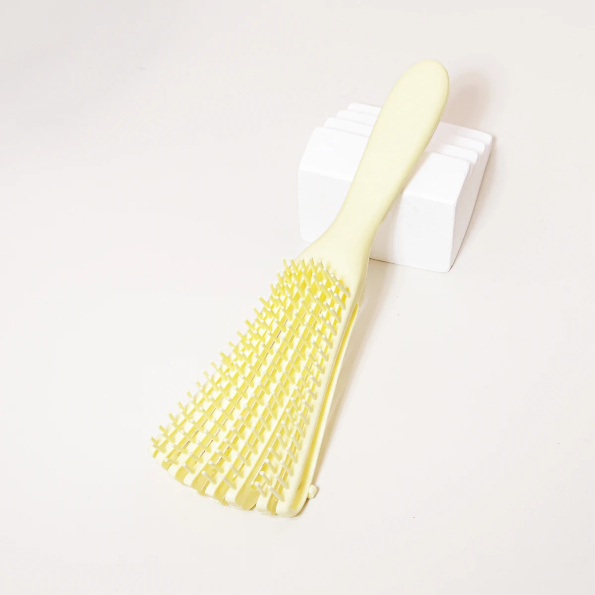 8claw comb-yellow
